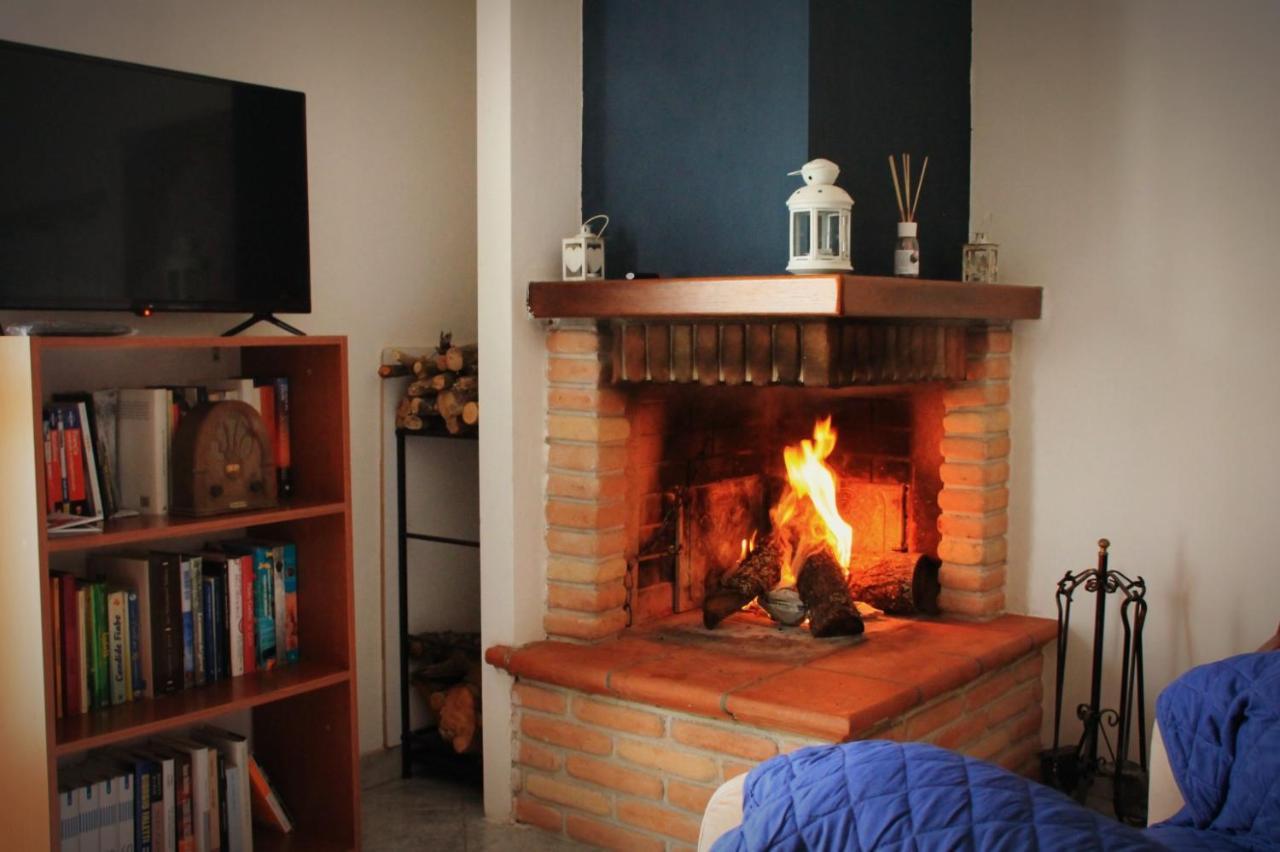 Appartement Mansarda Con Camino à Montefranco Extérieur photo